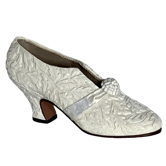 Vintage Just The Right Shoe Wedding I Do Raine Miniature Collectible Ivory 1999 - Picture 1 of 12